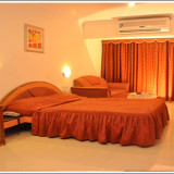 hotel-lake-view-room-14